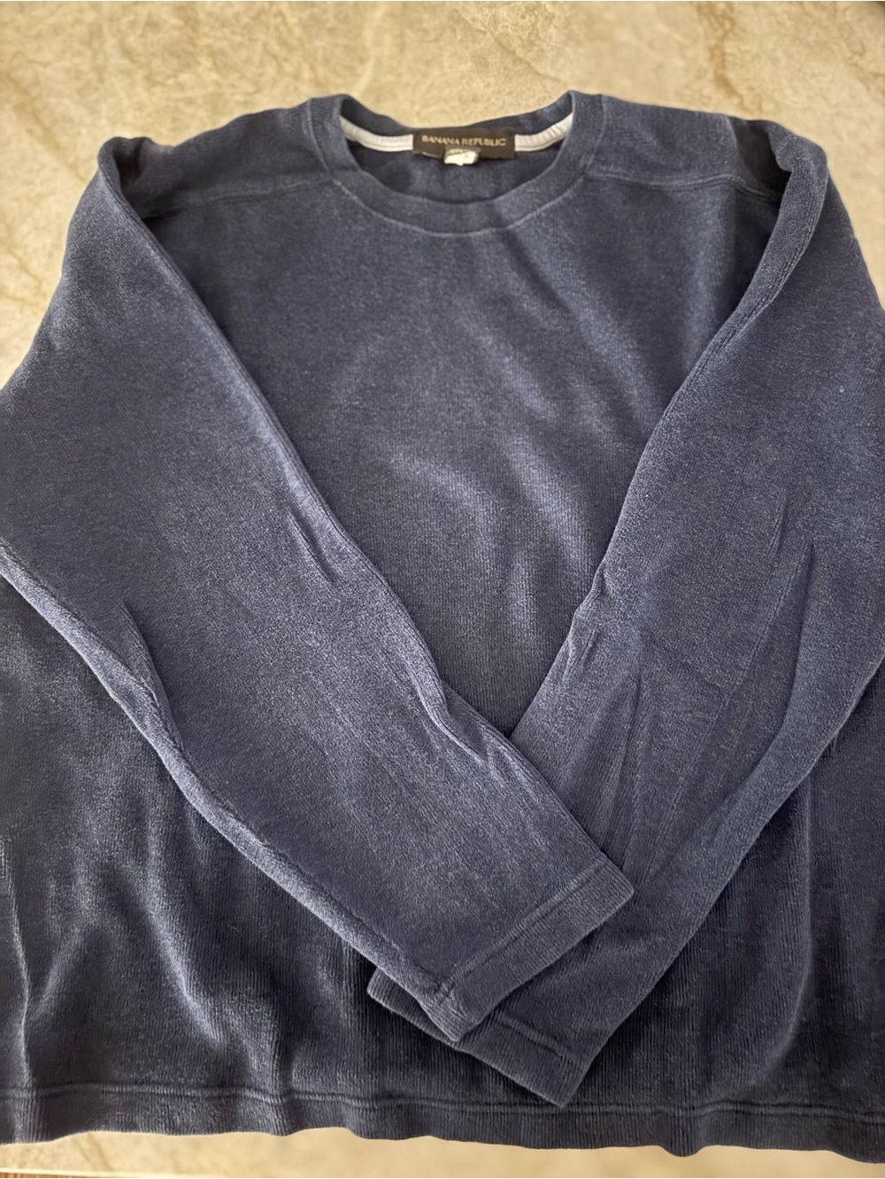 Banana Republic Men's Navy Blue Crewneck Sweater